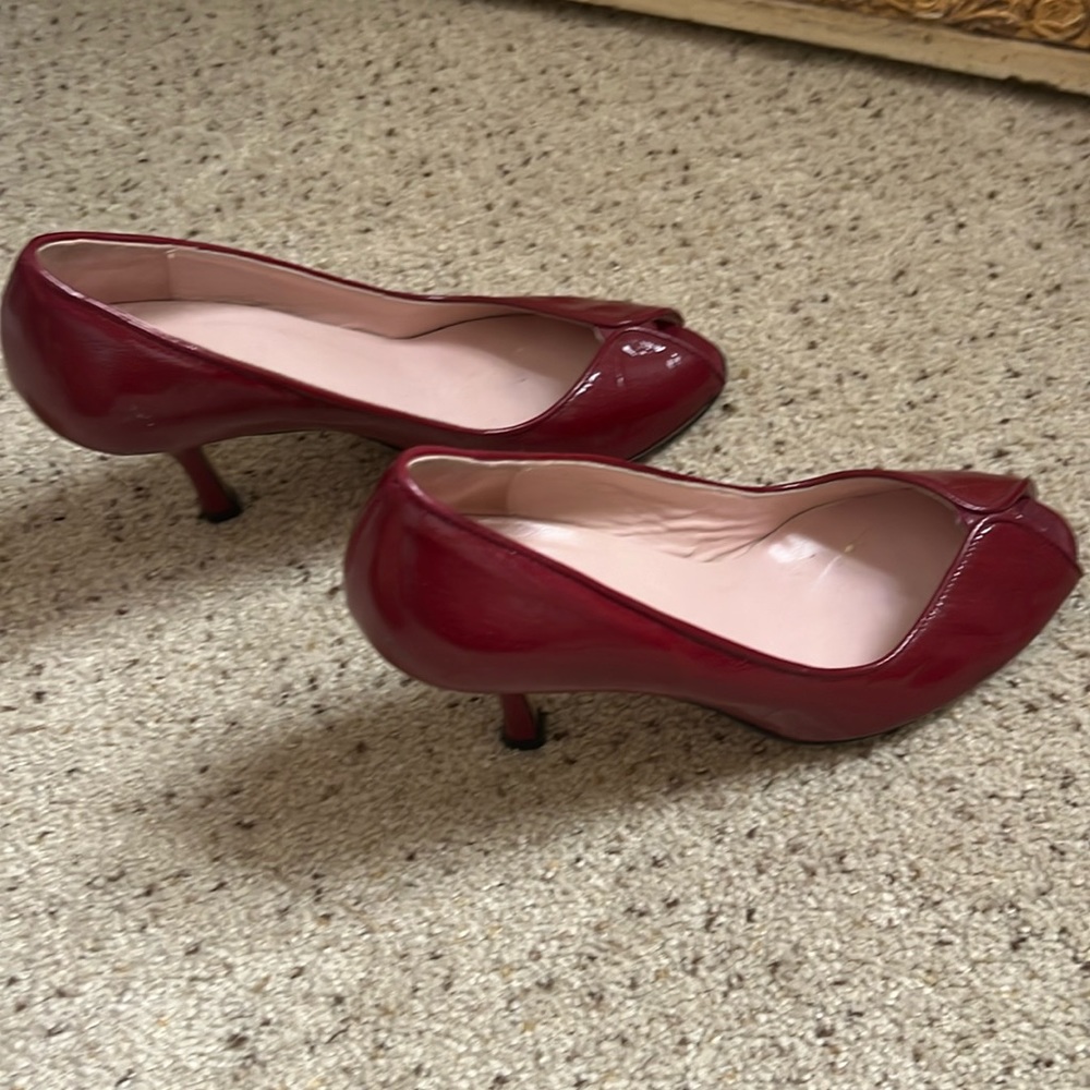 Vintage patent cranberry shoes 5.5 by Butter